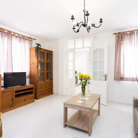 Plaza Roja Apartment *